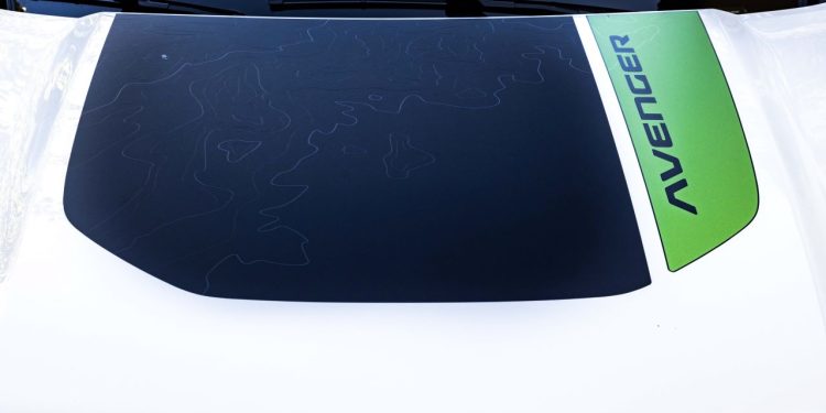 Jeep® Avenger 4xe estreia-se em estrada 20