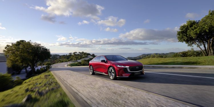 Chegou a Portugal o novo Mazda6e 25