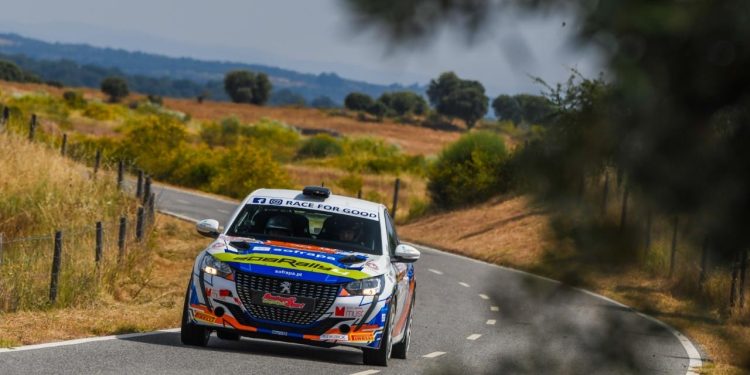 Gil Antunes e Alex Ramos demonstram consistência no Rally de Castelo Branco 21