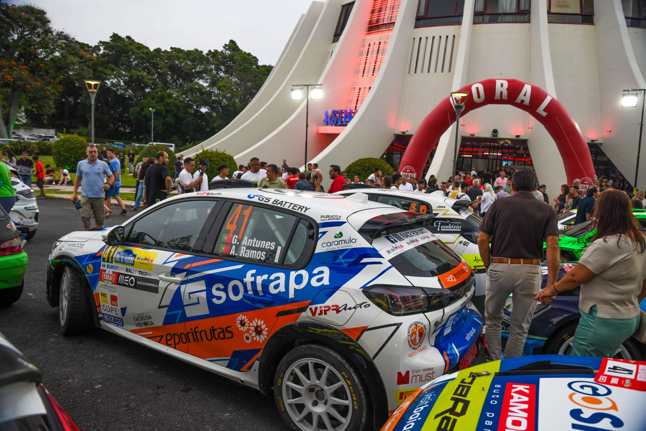 Gil Antunes e Alex Ramos aceleram entre a multidão no Rali da Madeira! 15