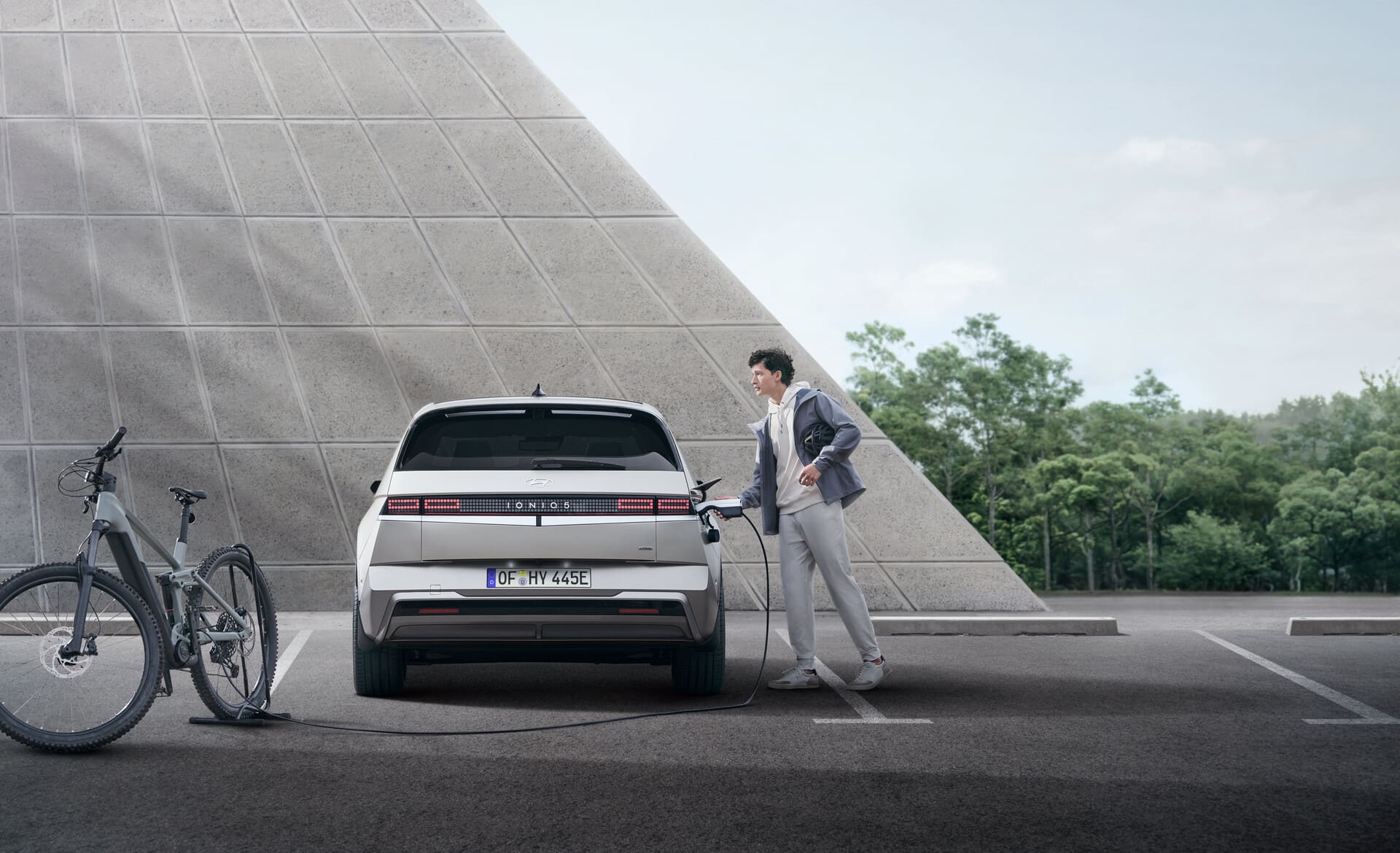 Novo Hyundai IONIQ 5 chega reforçado com novas funcionalidades 13