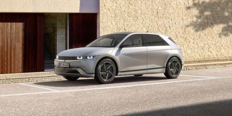 Novo Hyundai IONIQ 5 chega reforçado com novas funcionalidades 21