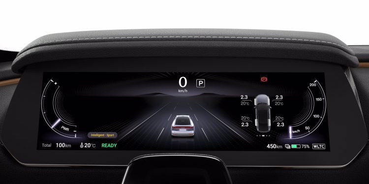 Chegou a Portugal o novo Mazda6e 17