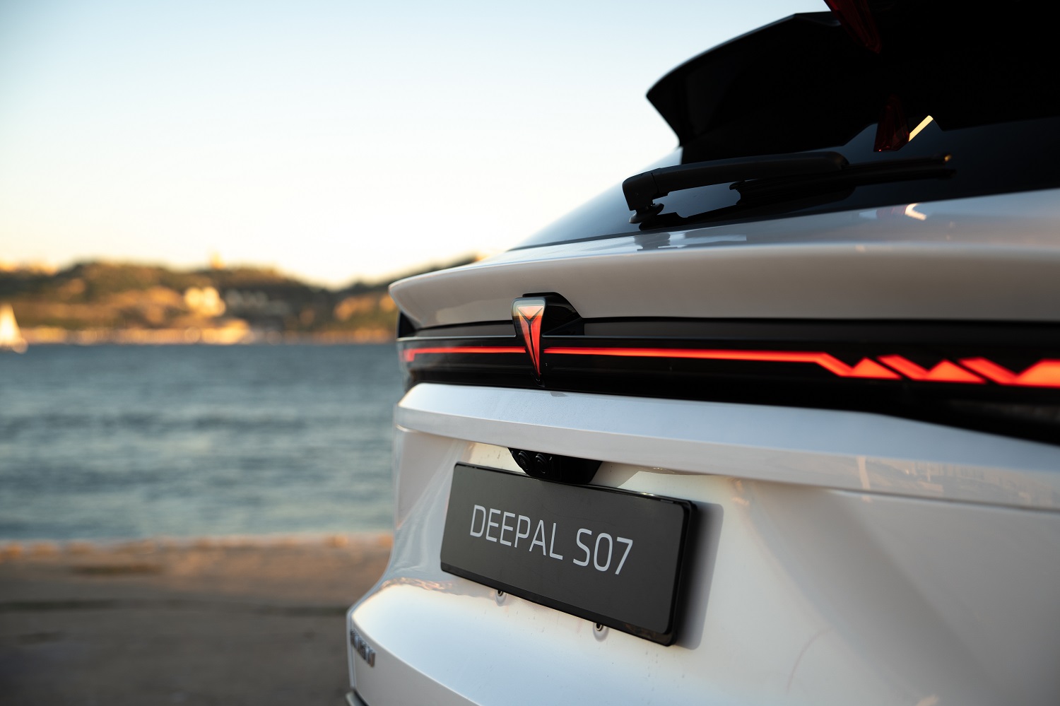 A CHANGAN Portugal lança no mercado o Deepal S07 15