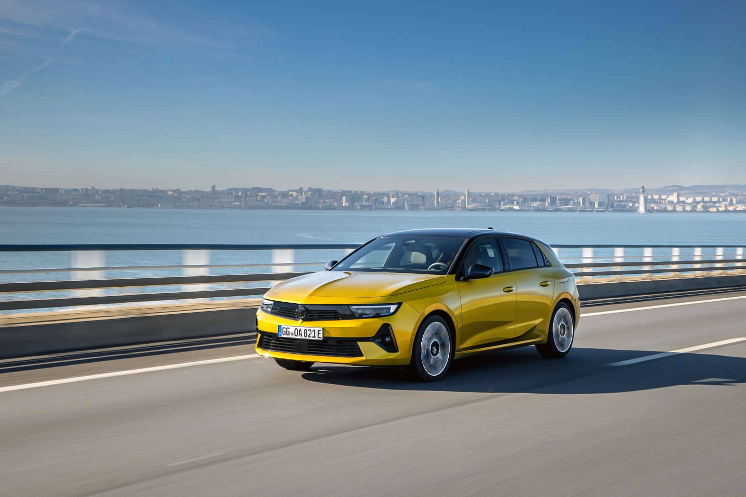 Mais potência e autonomia, mas o mesmo preço: o novo Opel Astra Hybrid Plug-in 17