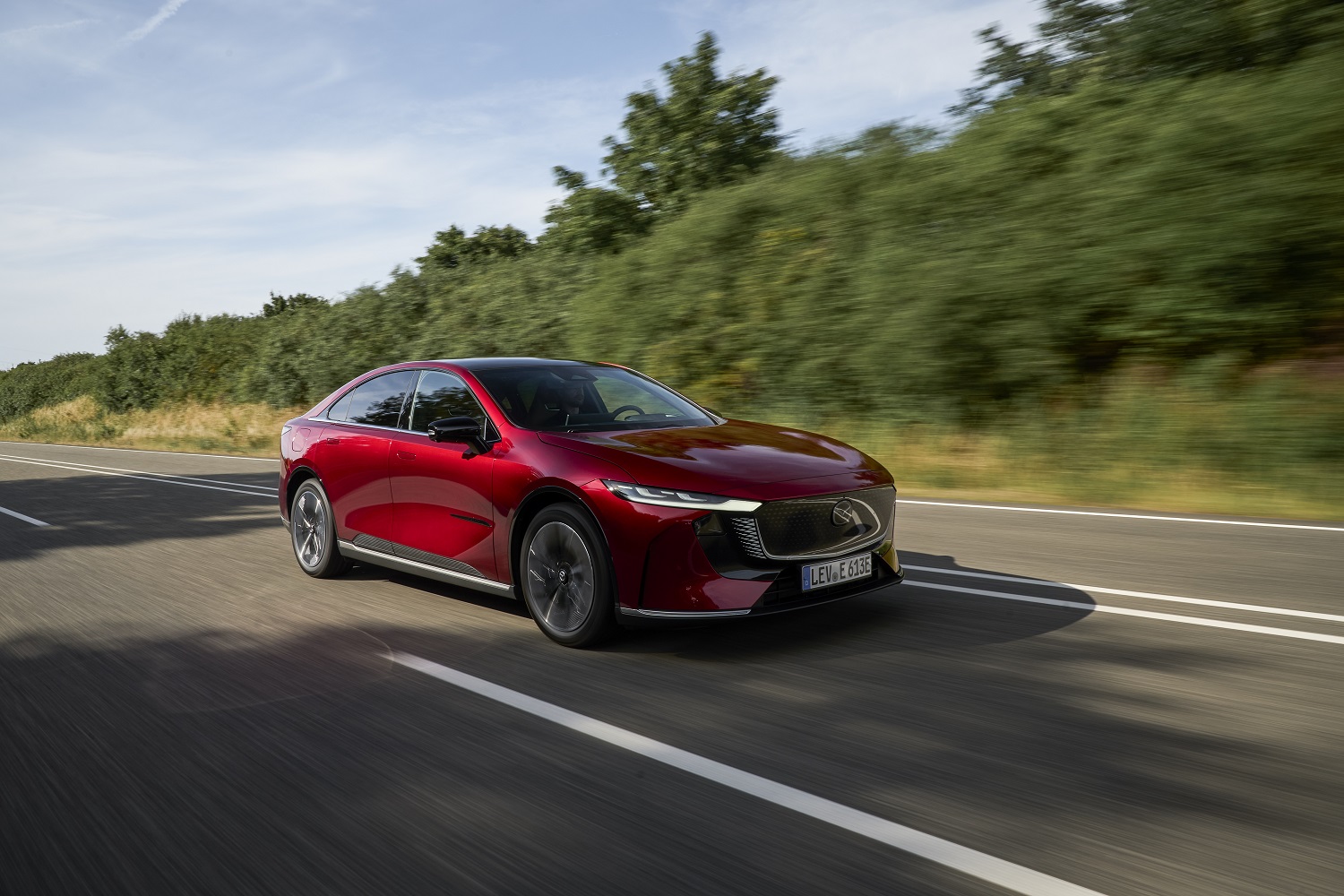 Chegou a Portugal o novo Mazda6e 14
