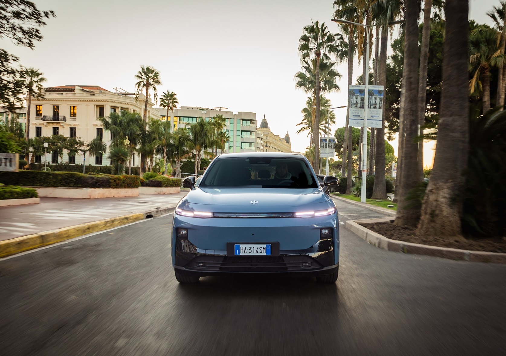 Leapmotor entra no segmento C: modelo B10 chega a Portugal e está disponível a partir de 29.285 euros 14