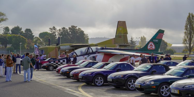 Clube Roadster MX-5 PT reúne 64 Mazda MX-5 num dia inesquecível entre aviões históricos no Museu do Ar 23