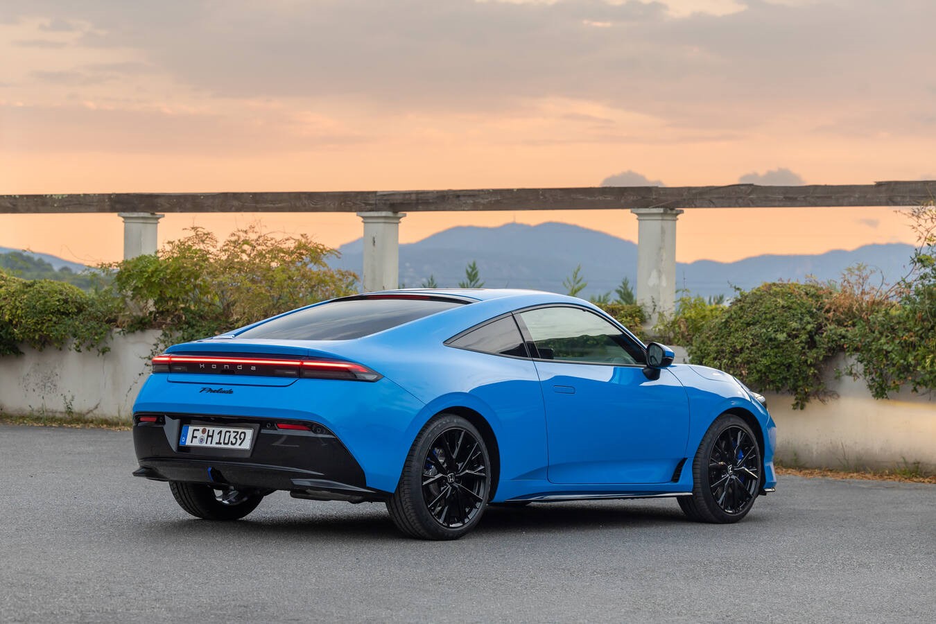 Honda reintroduz o icónico nome Prelude como coupé desportivo híbrido na Europa após 25 anos 16