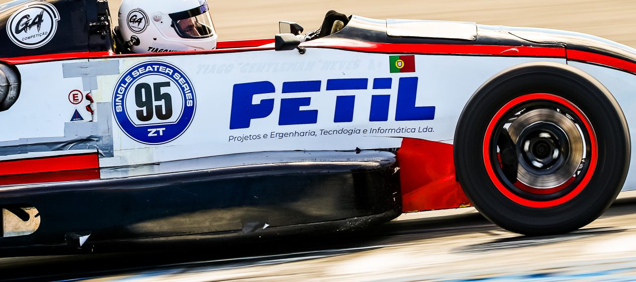 Tiago Neves regressa aos monolugares no Autódromo Internacional do Algarve 25