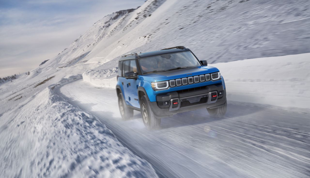 A Jeep® apresenta o novo Recon 2026 totalmente elétrico: capacidade Trail Rated eletrificada 15