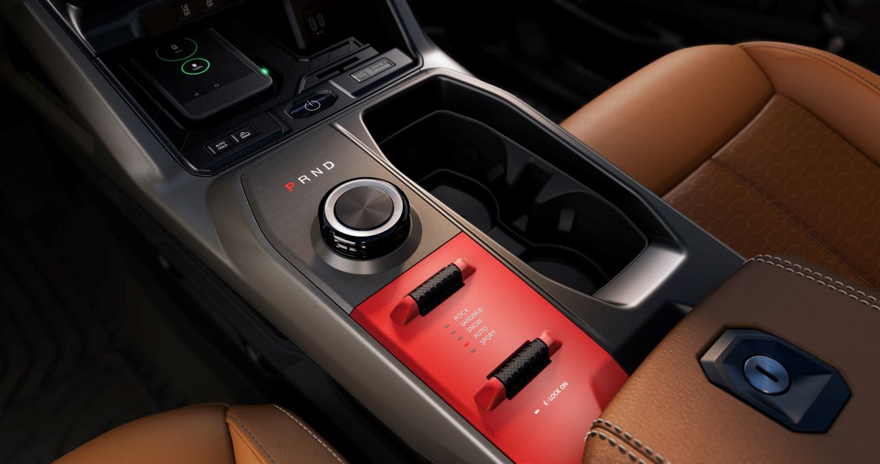 A Jeep® apresenta o novo Recon 2026 totalmente elétrico: capacidade Trail Rated eletrificada 17