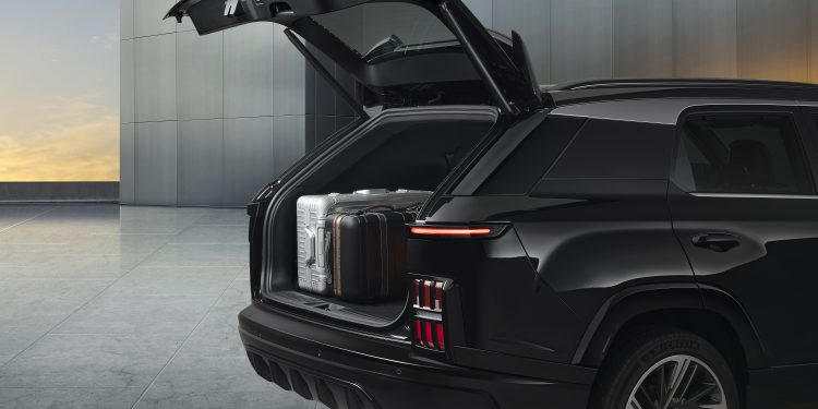 Novo SUV Coupé KGM Actyon HEV chega a Portugal 27