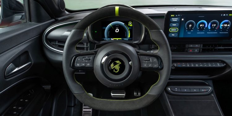 Abarth apresenta o novo Abarth 600e Competizione 19 Abarth apresenta o novo Abarth 600e Competizione 19
