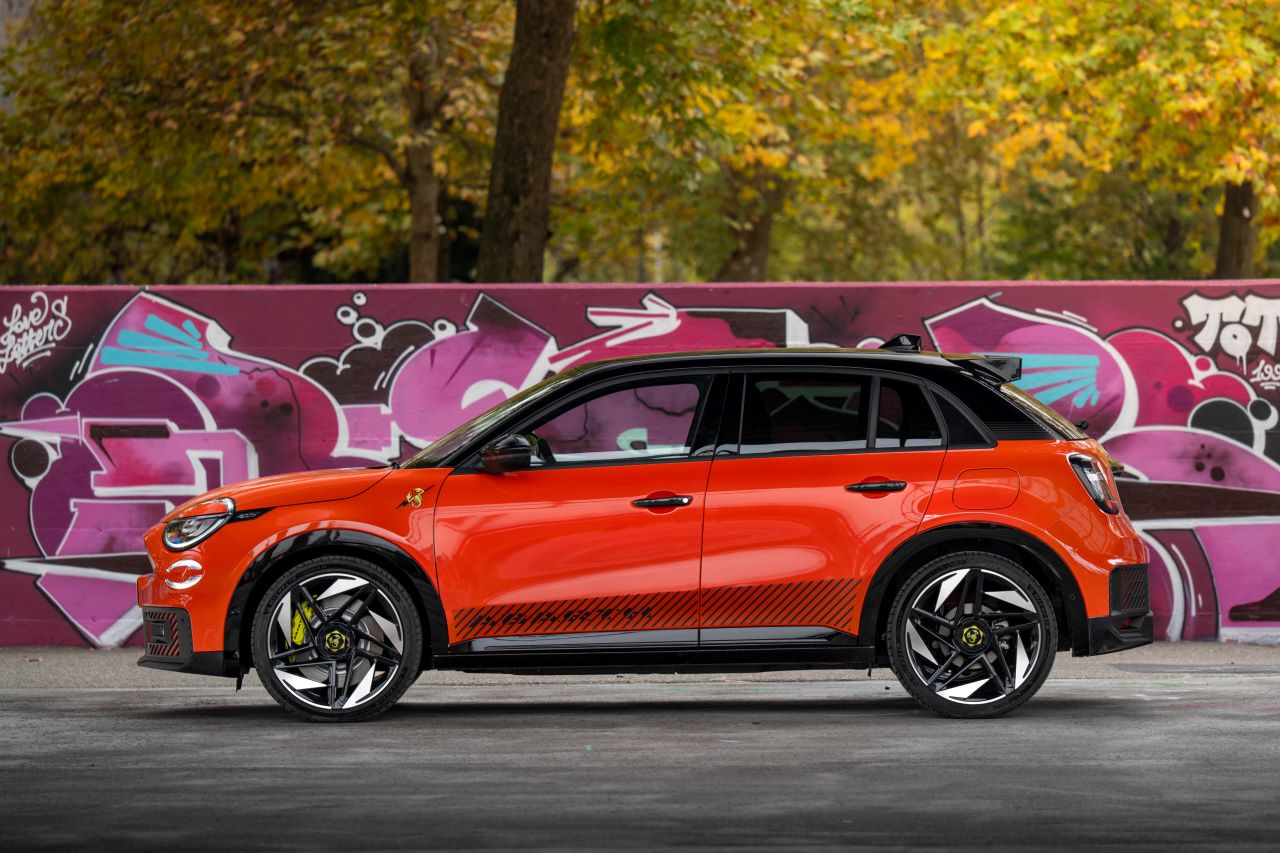 Abarth apresenta o novo Abarth 600e Competizione 14 Abarth apresenta o novo Abarth 600e Competizione 14