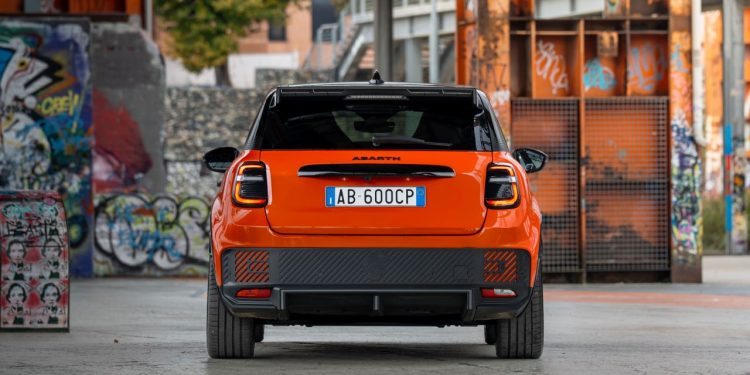 Abarth apresenta o novo Abarth 600e Competizione 15 Abarth apresenta o novo Abarth 600e Competizione 15