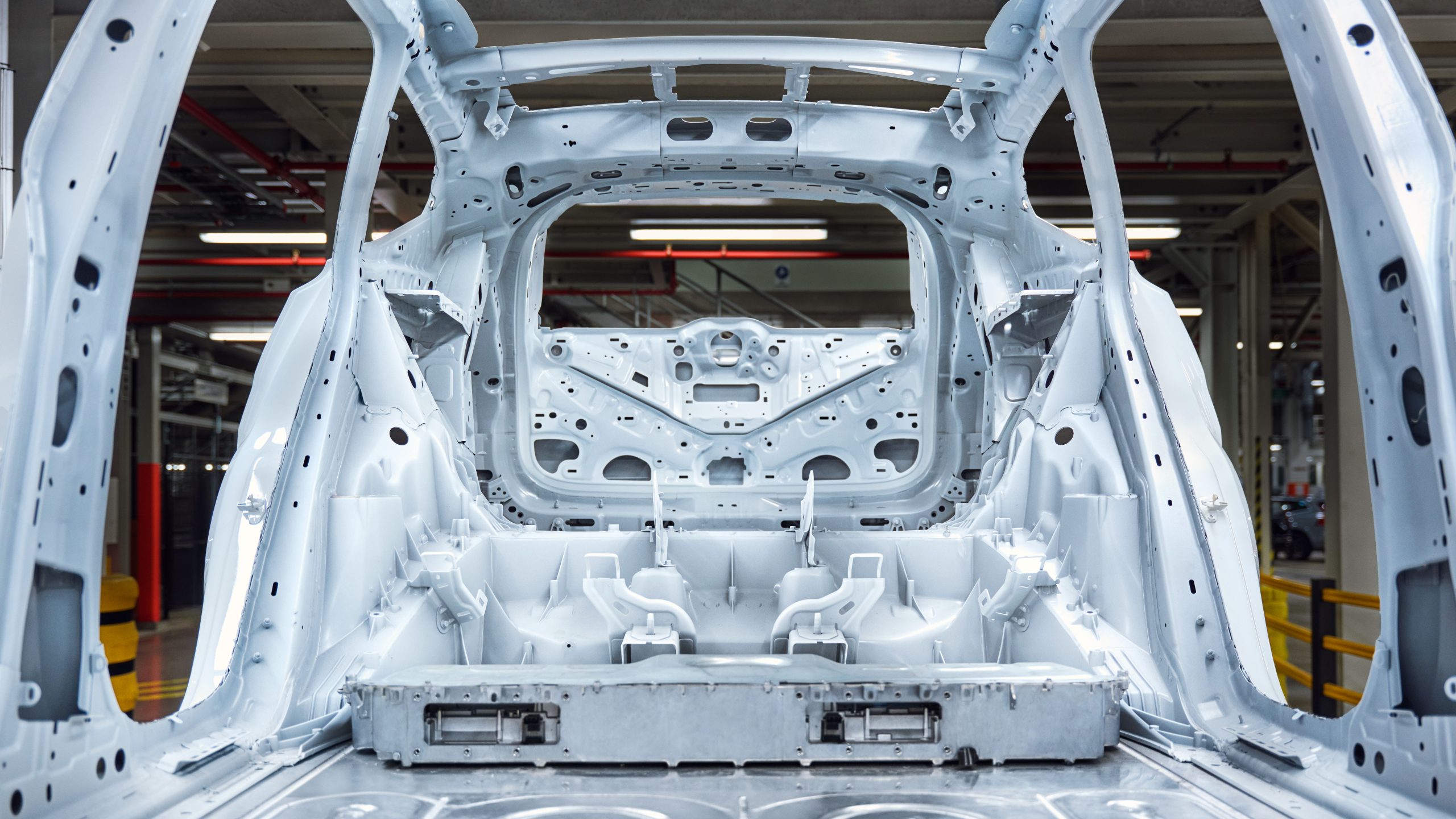 O Volvo com maior autonomia de sempre está a chegar - EX60 tem 810 km de autonomia 15