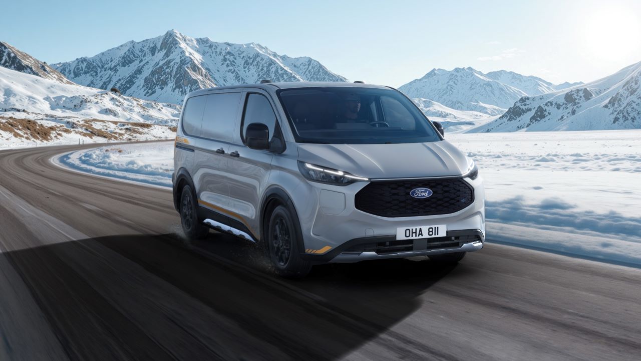 Nova Ford E-Transit Custom com tração integral (AWD) agora oferece mais autonomia e carregamentos mais rápidos 16