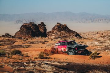 Maria Luís Gameiro fecha etapa maratona em alta e reencontra a orgulhosa equipa X-raid em Hail 56