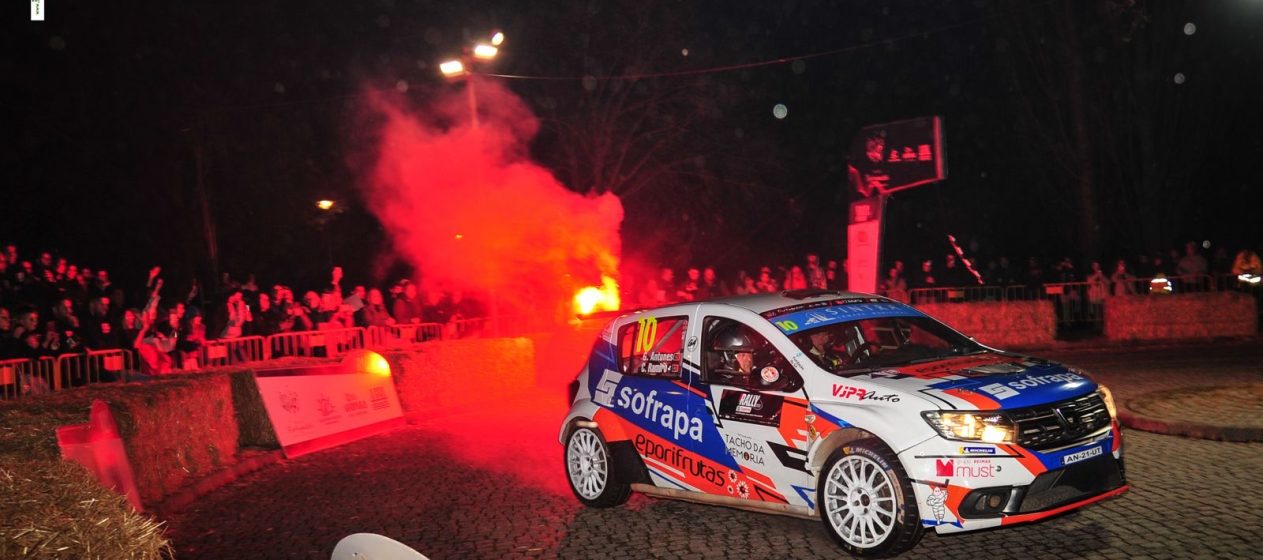 Gil Antunes celebra 20 anos de carreira com pódio e espetáculo no Rally Terras de Oiro 25