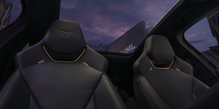 CUPRA apresenta o CUPRA Raval: o veículo urbano rebelde que desafia o convencional 26