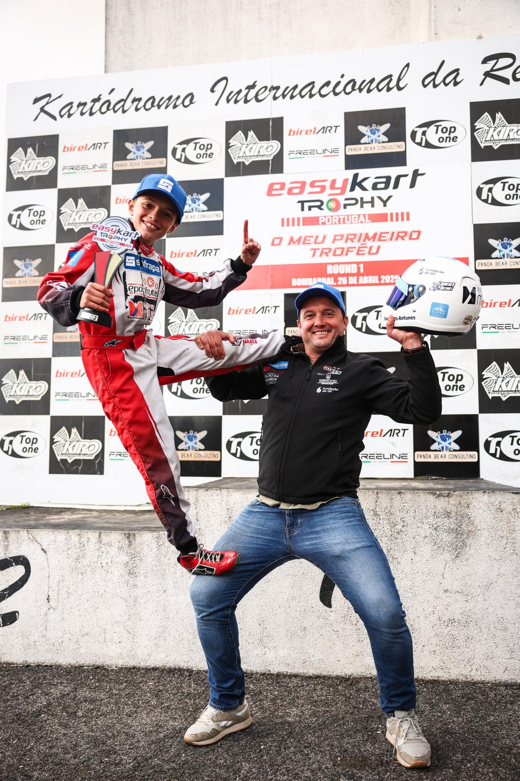 Lourenço Antunes domina abertura do Troféu EasyKart com "pleno" no Bombarral 16 Lourenço Antunes domina abertura do Troféu EasyKart com "pleno" no Bombarral 16