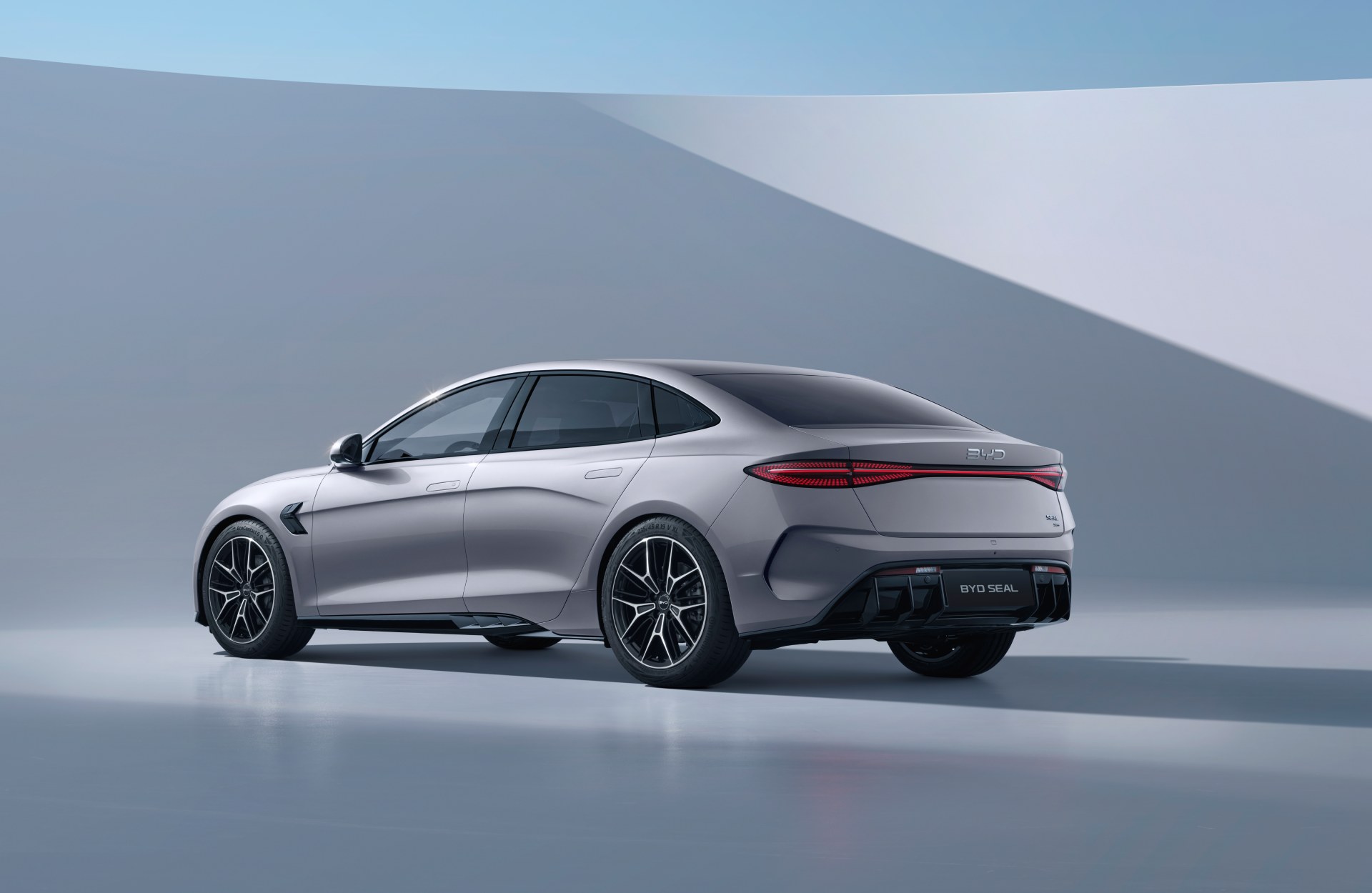 BYD SEAL recebe atualizações para a primavera de 2026 em Portugal 16