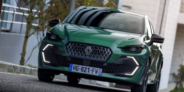 O Clio amplia a sua gama com o novo motor Eco-G de 120 cv com transmissão EDC 17