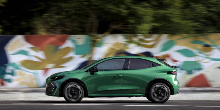 O Clio amplia a sua gama com o novo motor Eco-G de 120 cv com transmissão EDC 19