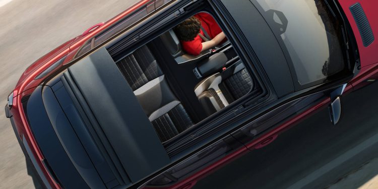 Renault 4 E-Tech elétrico Plein Sud: aventura de capota aberta a partir de 37 040€* 21