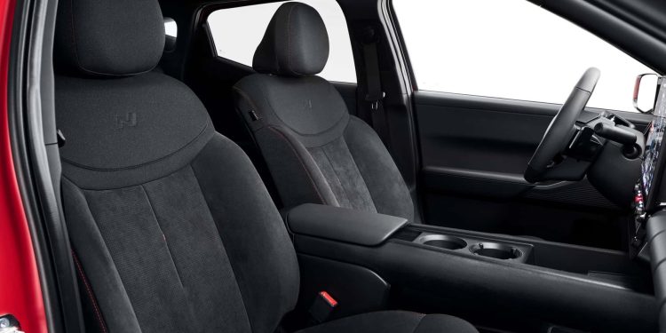 HYUNDAI apresenta o IONIQ 3: “Aero Hatch” eleva a tecnologia elétrica para uma mobilidade simples, espaçosa e intuitiva 22