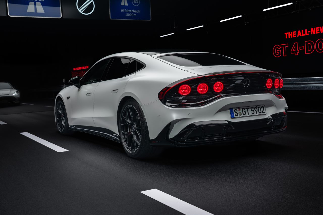 O novo Mercedes-AMG GT Coupé 4 portas: Desportivo Revolucionário. Máxima Intensidade. 23