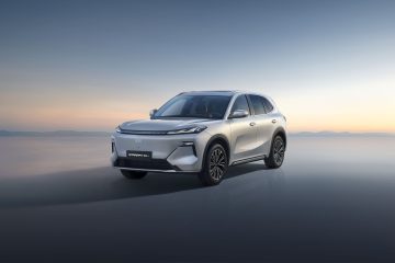 Geely Starray EM-i e Geely E5 já disponíveis em Portugal, com preço a partir de 29.600 euros* 1