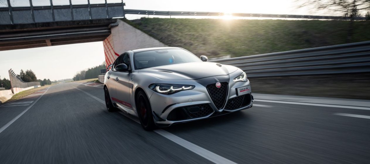 Giulia Quadrifoglio Luna Rossa conquista o Circuito de Testes de Balocco 13