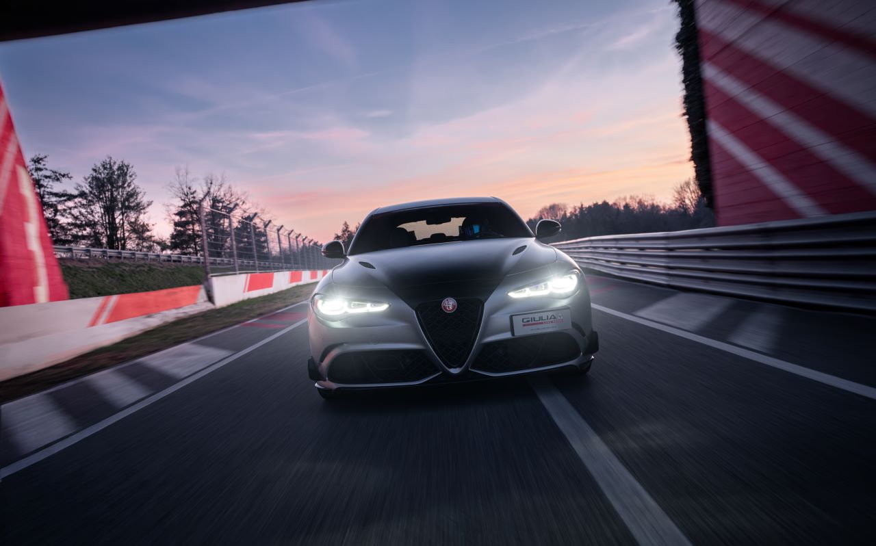 Giulia Quadrifoglio Luna Rossa conquista o Circuito de Testes de Balocco 17 Giulia Quadrifoglio Luna Rossa conquista o Circuito de Testes de Balocco 17