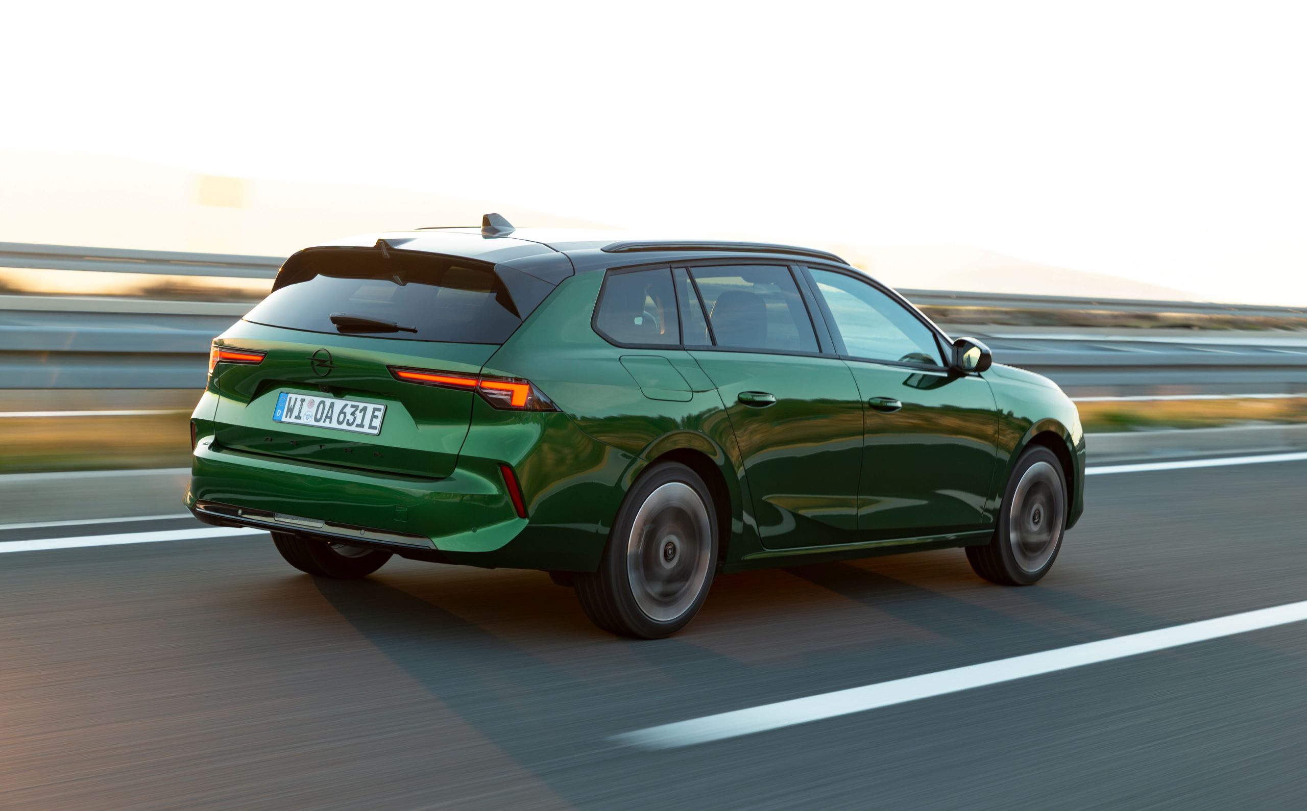 Novo Opel Astra Sports Tourer Electric: isto é eficiência elétrica 14