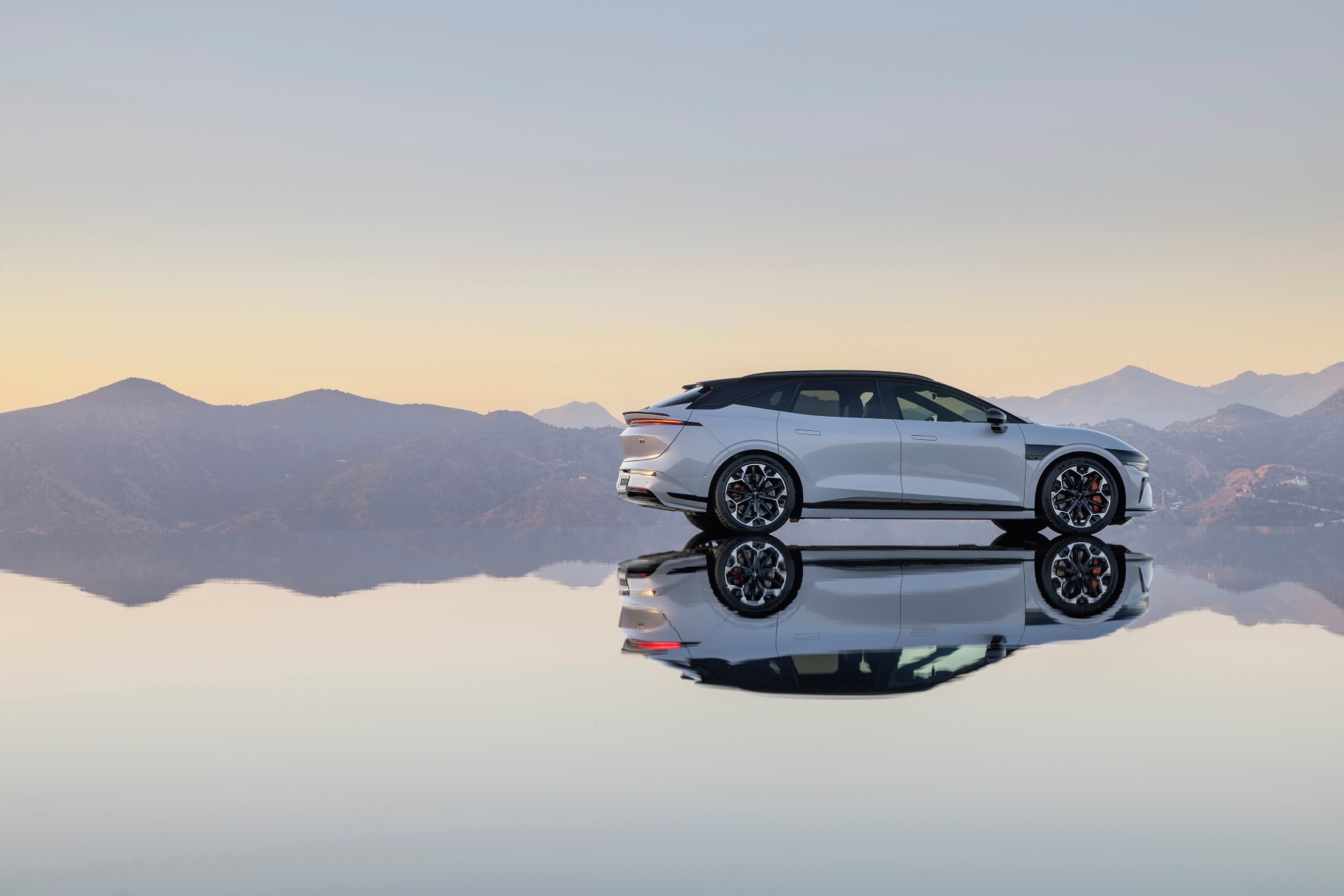 Novo Zeekr 7GT chega à Europa: o gran turismo 100% elétrico que combina desempenho, tecnologia e sofisticação 14 Novo Zeekr 7GT chega à Europa: o gran turismo 100% elétrico que combina desempenho, tecnologia e sofisticação 14