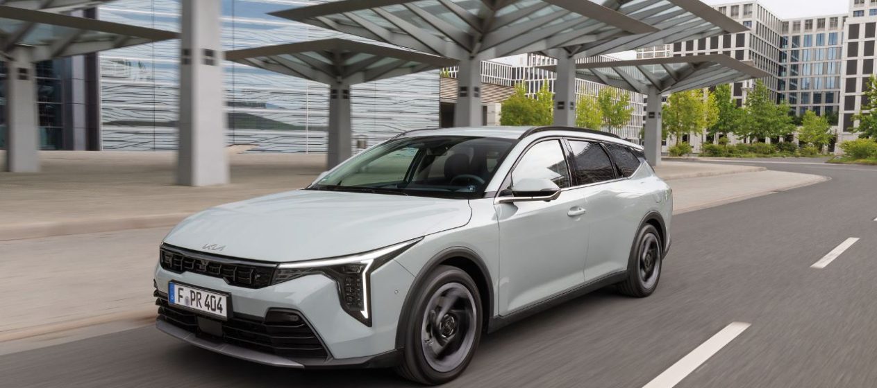 Kia K4 Sportswagon chega a Portugal com um novo conceito de carrinha familiar 13
