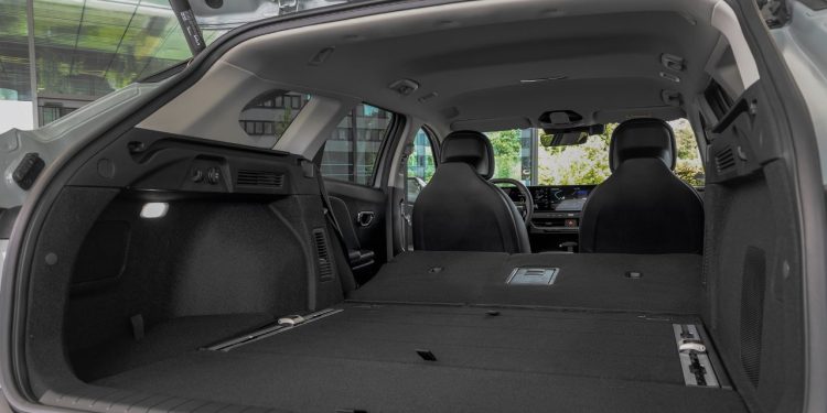 Kia K4 Sportswagon chega a Portugal com um novo conceito de carrinha familiar 18