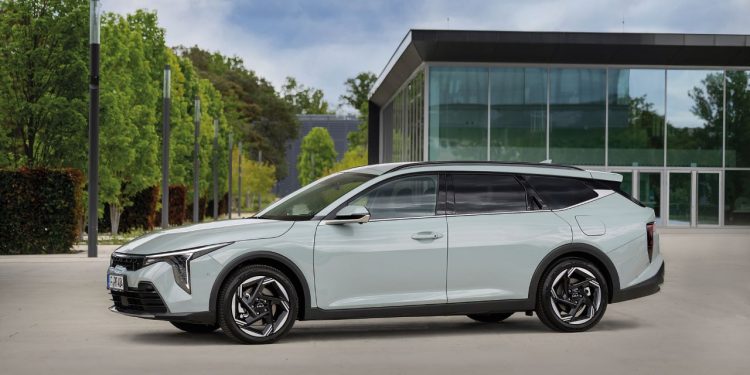 Kia K4 Sportswagon chega a Portugal com um novo conceito de carrinha familiar 20