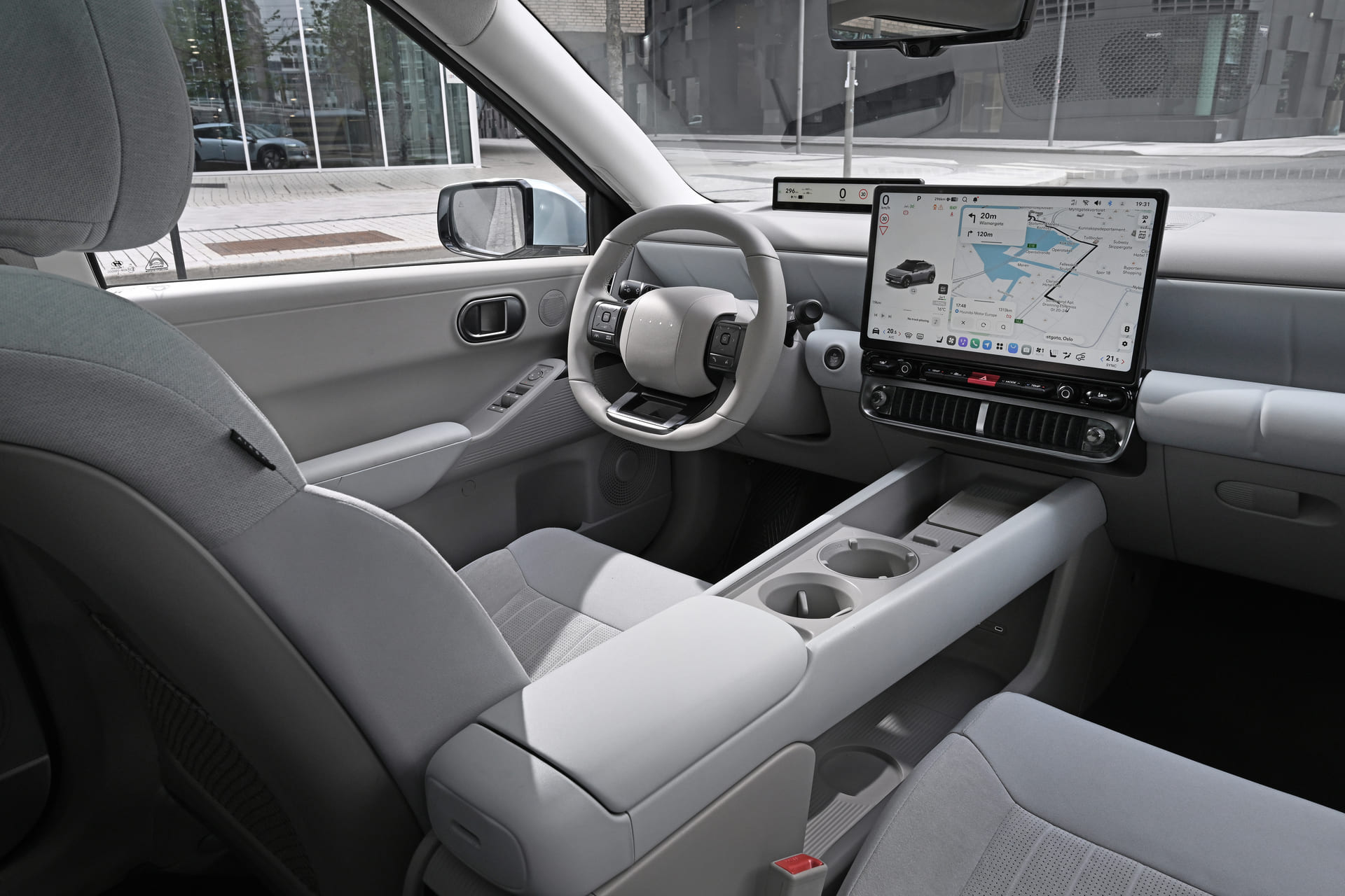 Hyundai IONIQ 3 combina design e tecnologia em experiência de mobilidade elétrica mais intuitiva 14