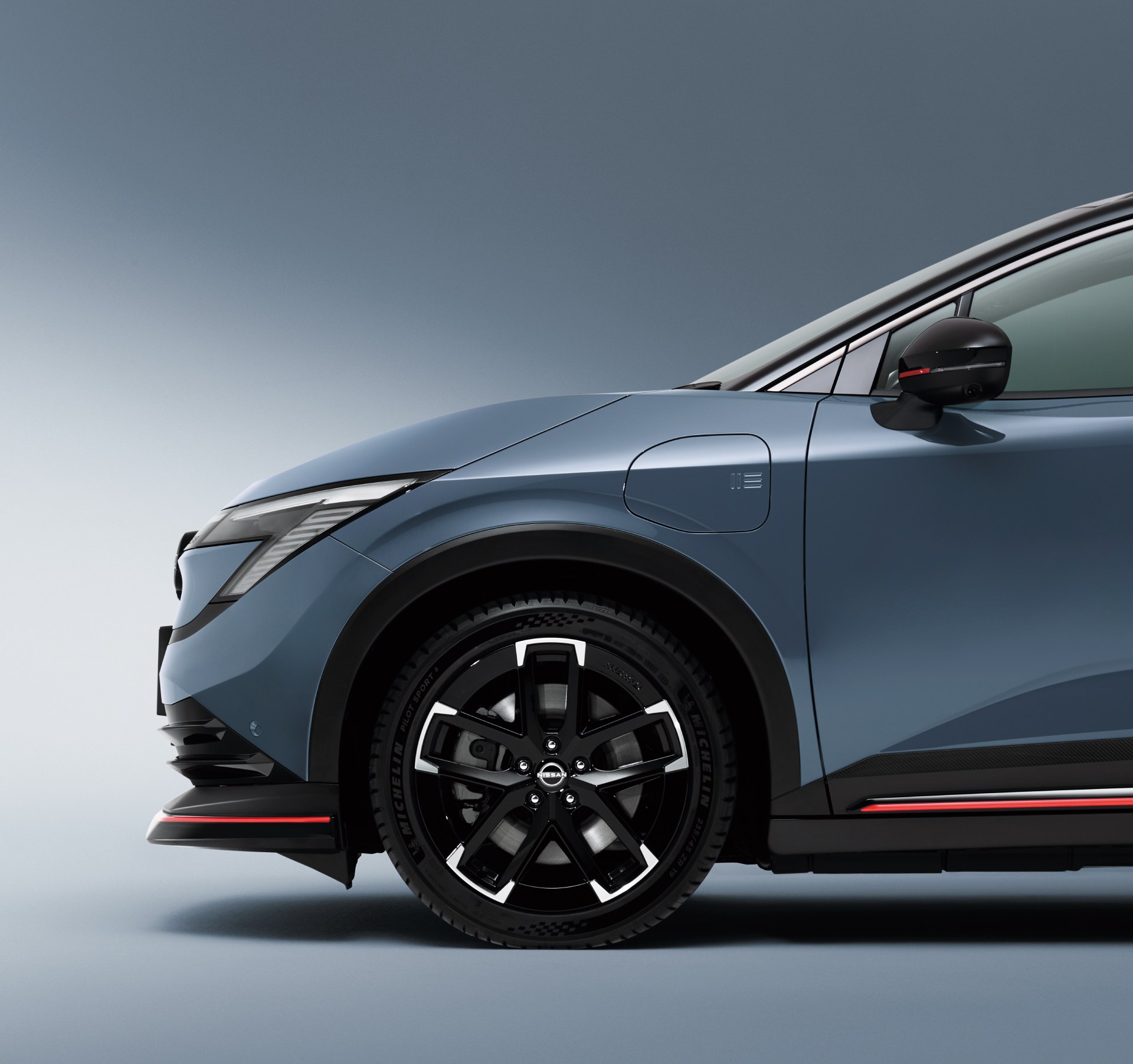 Novo Nissan LEAF NISMO apresentado no Japão, uma interpretação mais desportiva do SUV 100% elétrico 14