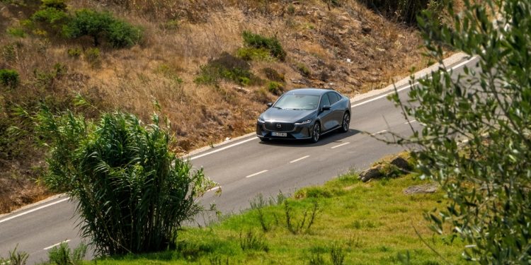 Mazda 6e Takumi Plus 68kWh: Qualidade Premium a Preço Competitivo 44