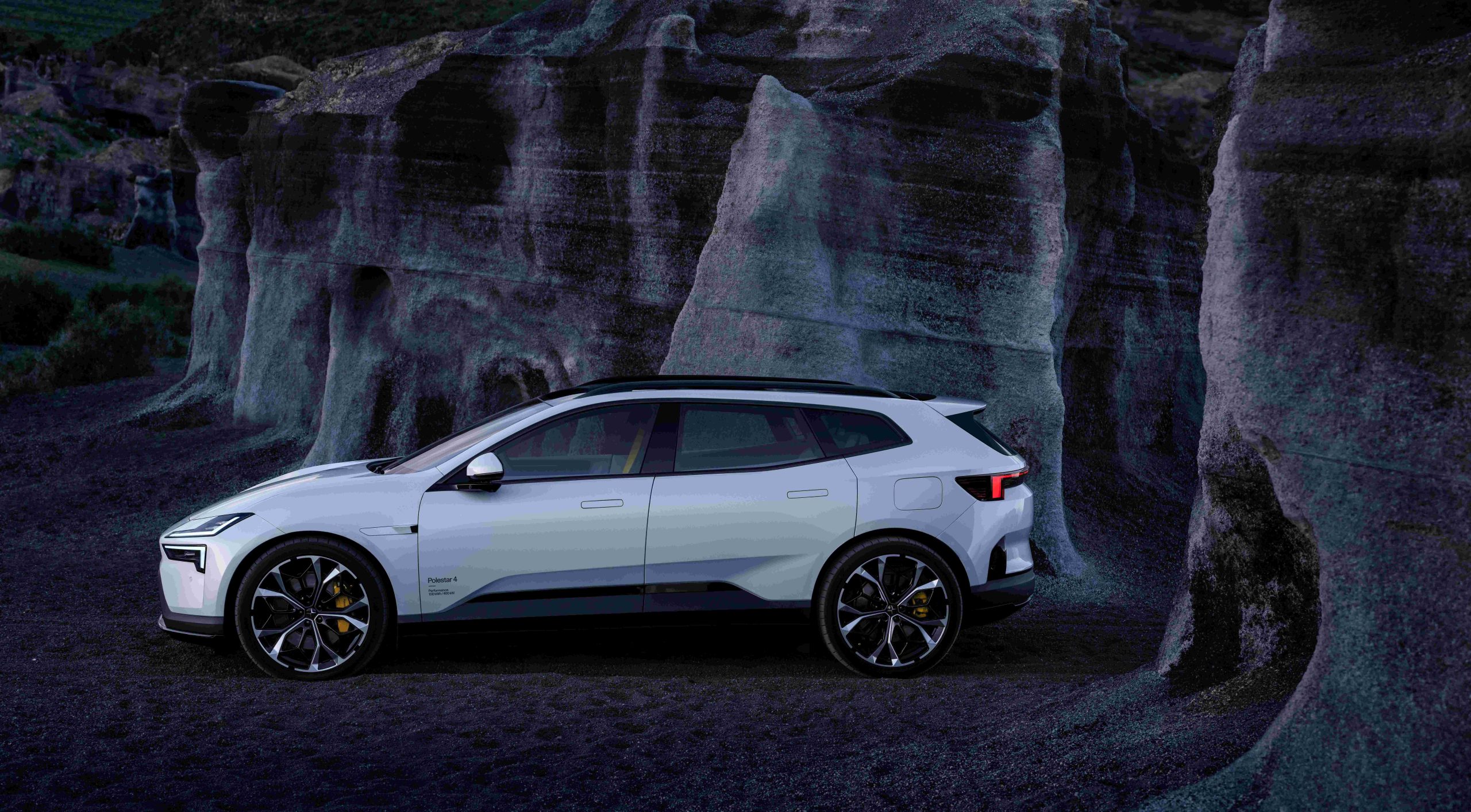 Polestar apresenta o Novo Polestar 4 SUV: Maior versatilidade, performance sem concessões 14
