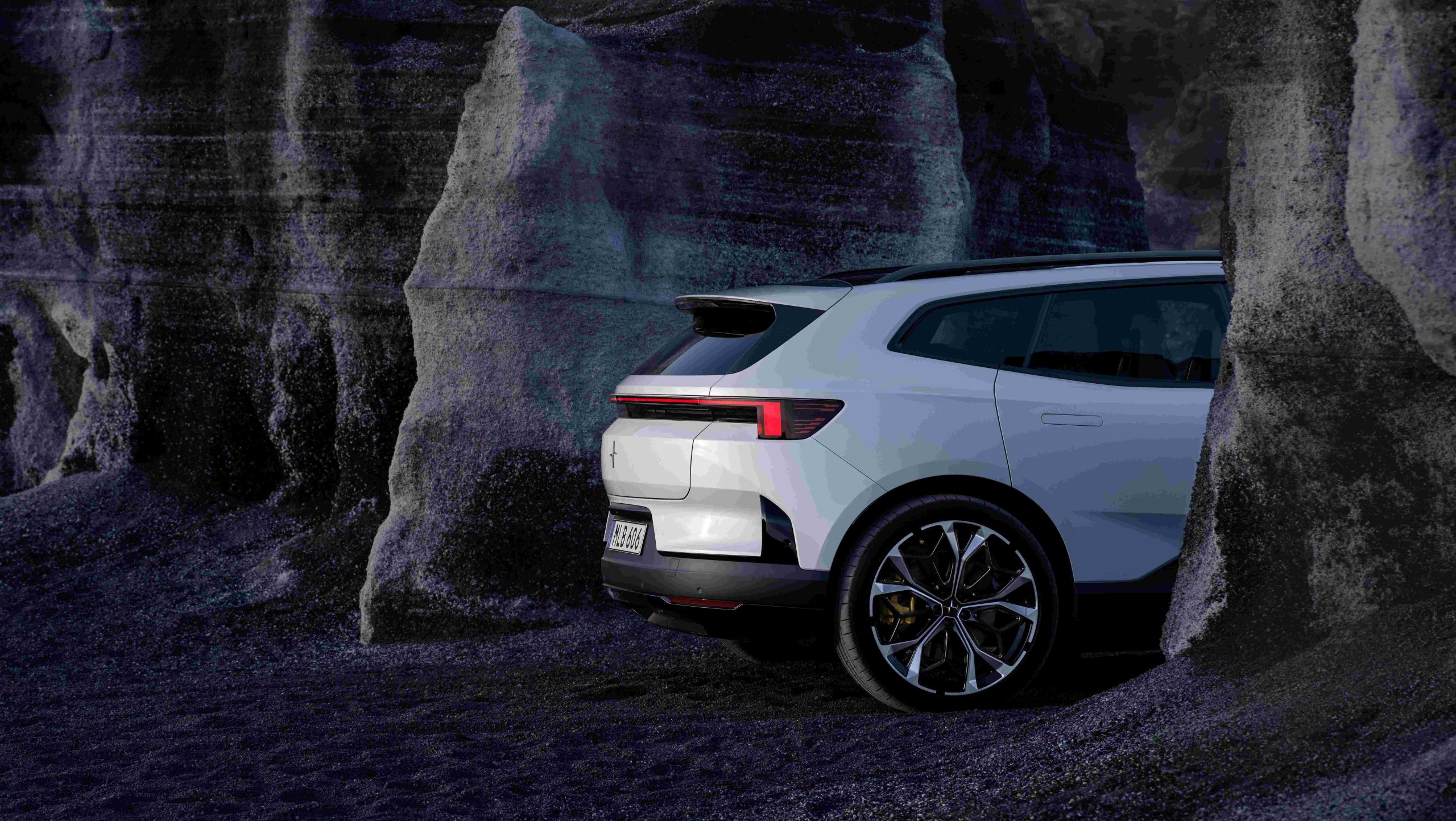 Polestar apresenta o Novo Polestar 4 SUV: Maior versatilidade, performance sem concessões 19
