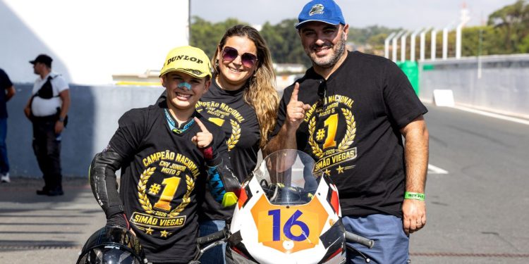 Simão Viegas conquista o título nacional de velocidade em CNV JR MIR Moto5 17 Simão Viegas conquista o título nacional de velocidade em CNV JR MIR Moto5 17