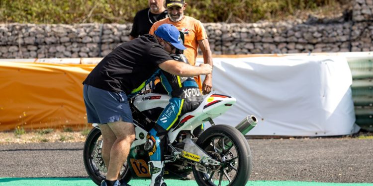 Simão Viegas conquista o título nacional de velocidade em CNV JR MIR Moto5 18 Simão Viegas conquista o título nacional de velocidade em CNV JR MIR Moto5 18